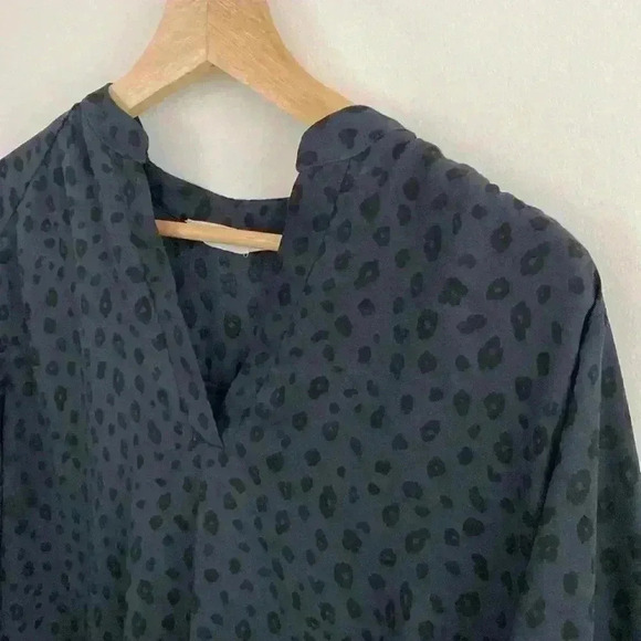 Women’s blouse. Leopard print. - Picture 3 of 5